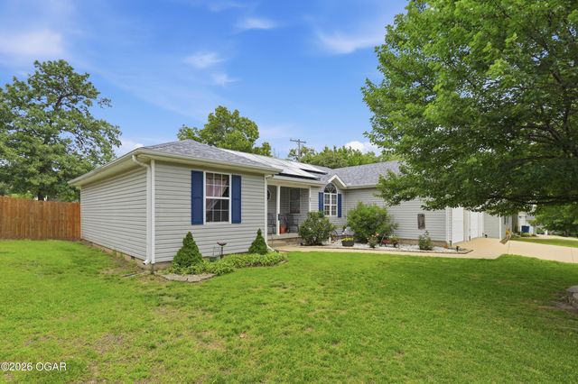 901 E  Yuma St, Joplin, MO 64801