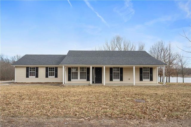 306 Cindy Ave, Urich, MO 64788