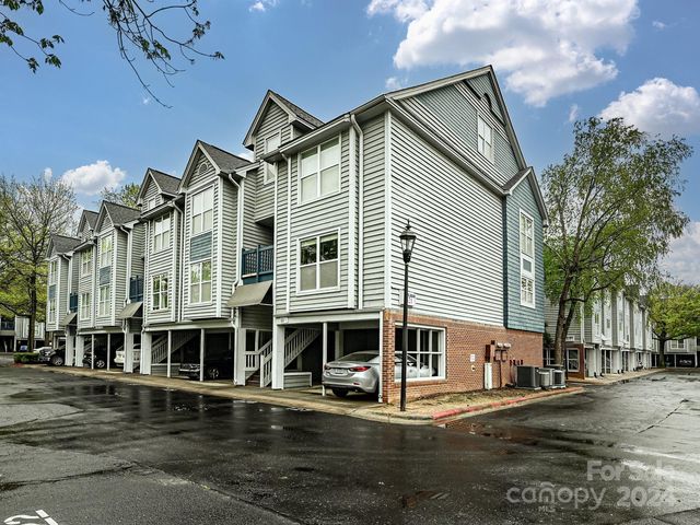 521 N  Graham St #2B, Charlotte, NC 28202