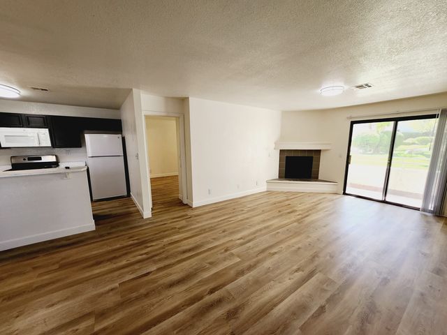 2617 S  Durango Dr #1, Las Vegas, NV 89117