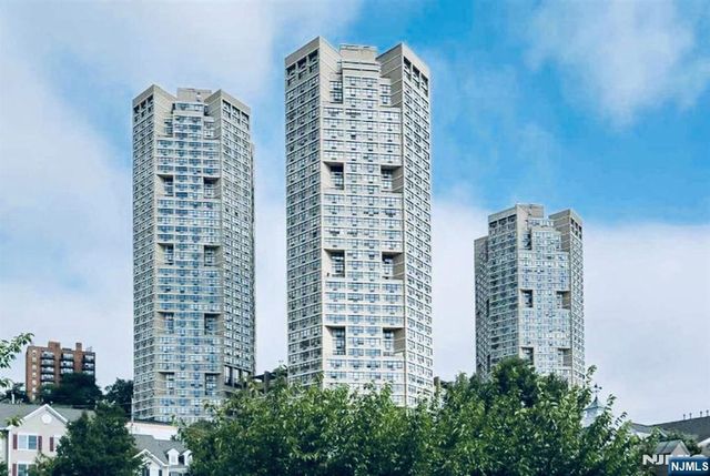 7004 Boulevard East #311C, West New York, NJ 07093