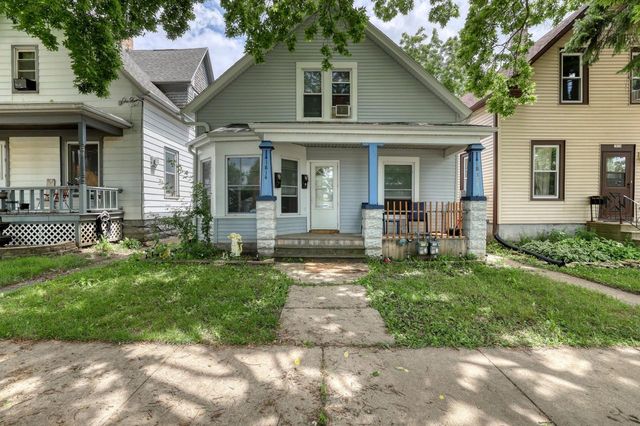 1812 South 77th STREET, Milwaukee, WI 53214