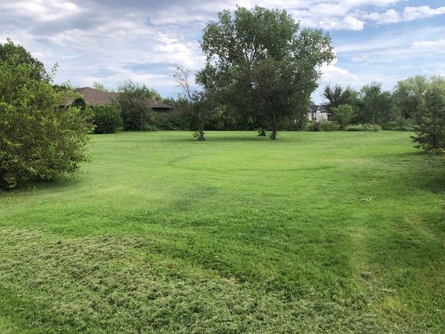 Quail Creek Dr #26, Great Bend, KS 67530