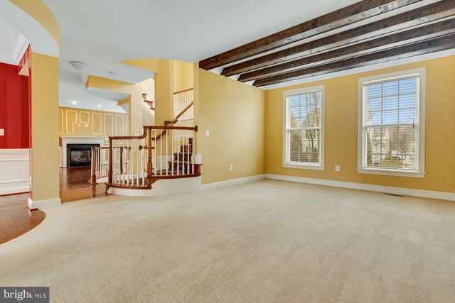 12582 Stone Lined Cir, Woodbridge, VA 22192