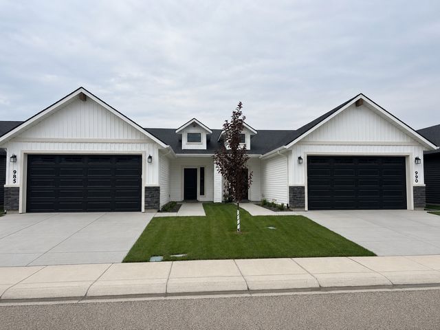 985 Frank Henry Rd, Twin Falls, ID 83301