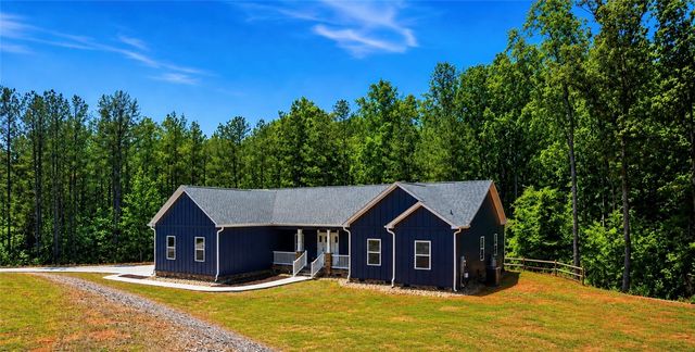 912 Watercrest Rd, West Union, SC 29696