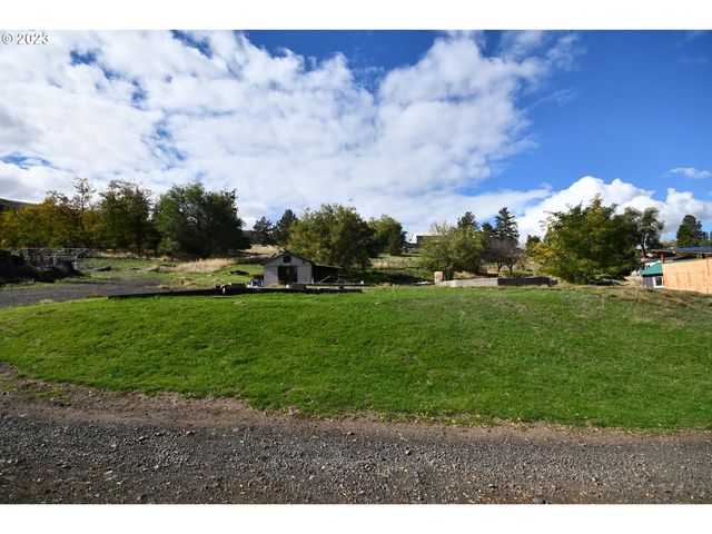 57578 Havens Ave, Tygh Valley, OR 97063