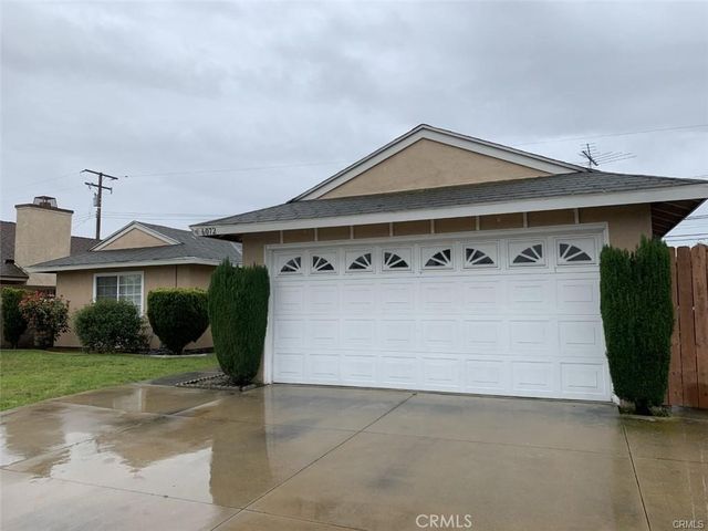 6072 Briarcliff Dr, Huntington Beach, CA 92647