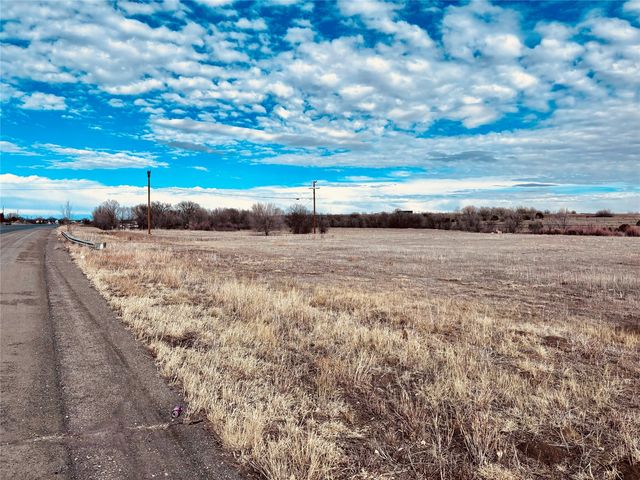 3250 N  Grand Ave, Las Vegas, NM 87701