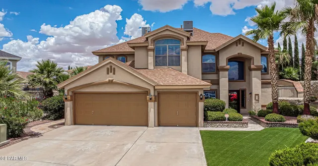 524 Brewster Pl, Socorro, TX 79928