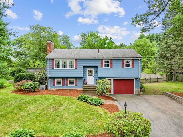 10 Tamarack Rd, Natick, MA 01760