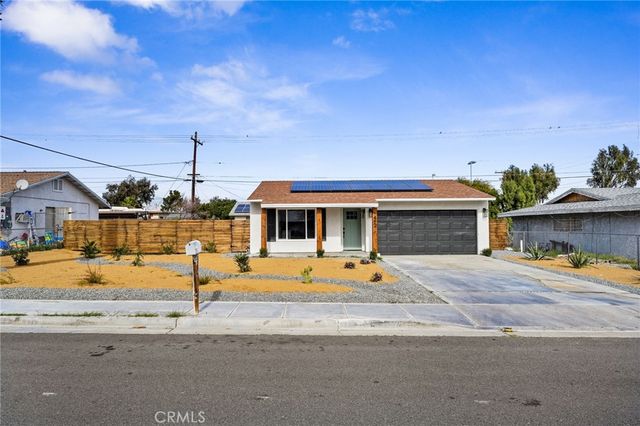 492 W  Sunview Ave, Palm Springs, CA 92262
