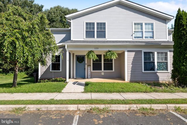 123 Flikeid Ln, Warrenton, VA 20186