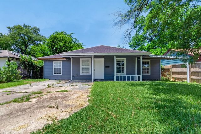 3031 Groton Dr, Houston, TX 77051