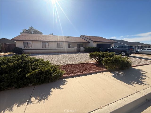 13150 Heritage Dr, Victorville, CA 92392