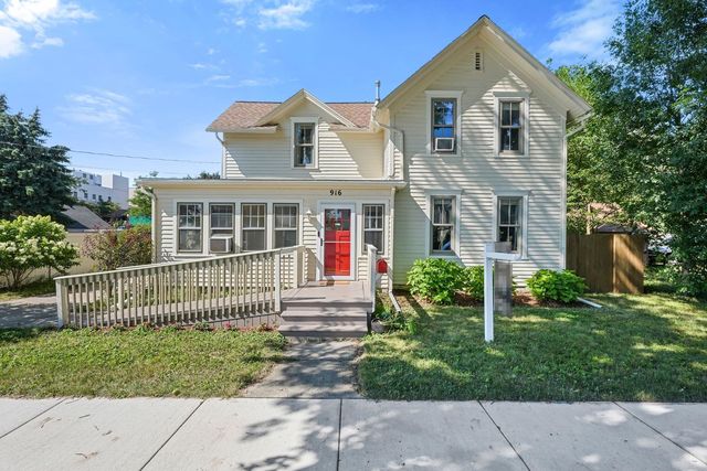 916 Giles St, Stoughton, WI 53589