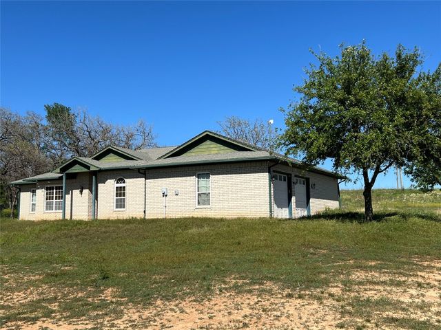 300 Quincy Ln, Weatherford, TX 76087