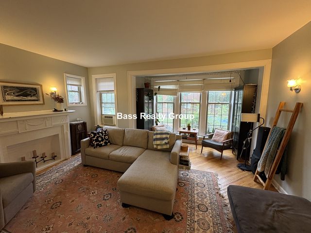 6978 N  Greenview Ave #1, Chicago, IL 60626