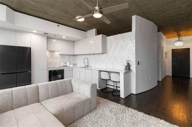3324 Peachtree Rd NE #815, Atlanta, GA 30326