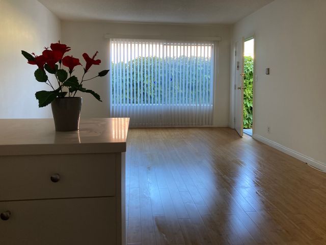 1418 12th St #4, Santa Monica, CA 90401