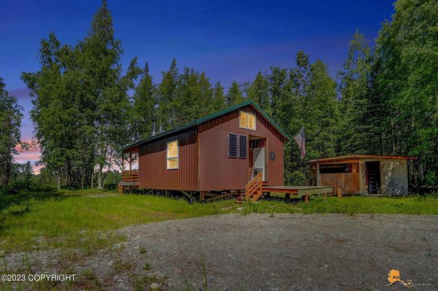 39264 S  John'S Rd, Talkeetna, AK 99676