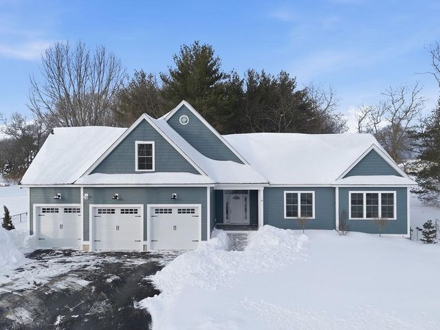 14 McDermott Circle #5-6, Hampton, NH 03842