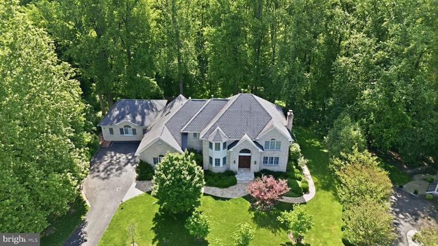 9703 Mill Race Estates Dr, Vienna, VA 22182