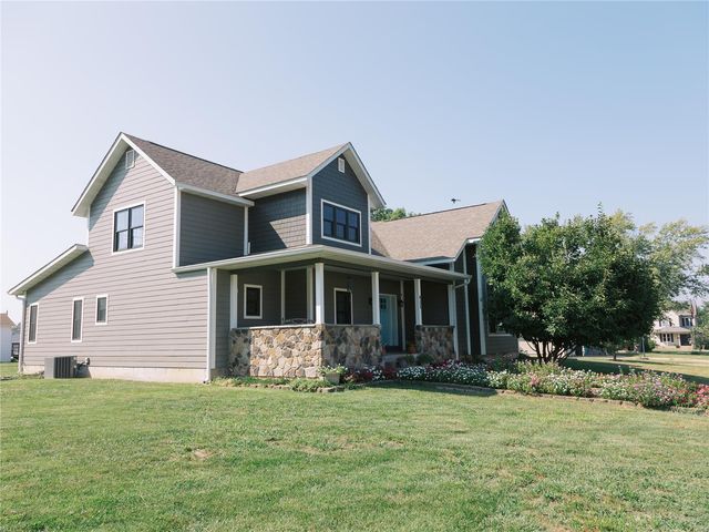 411 S  5th St, Owensville, MO 65066