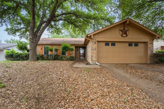 2205 Towne North Dr, Cleburne, TX 76033