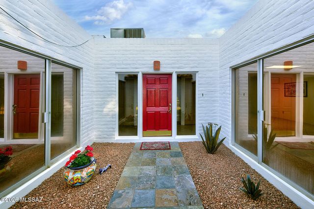 724 W  Roller Coaster Rd, Tucson, AZ 85704