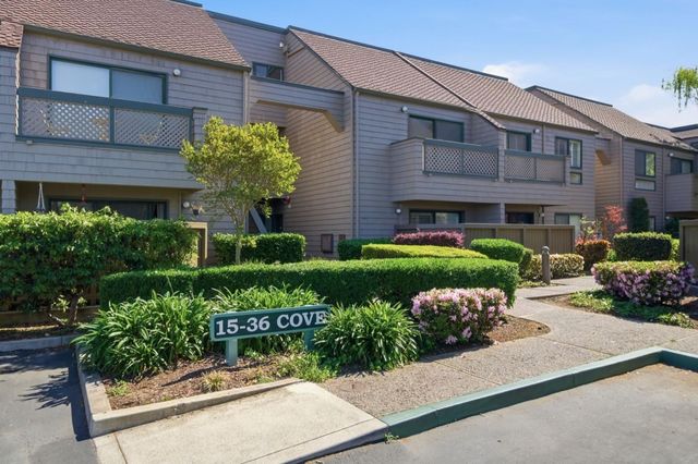 32 Cove Ln, Redwood City, CA 94065