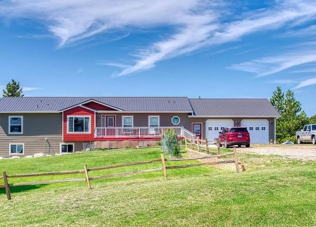 18 Pine Haven Rd, Moorcroft, WY 82721