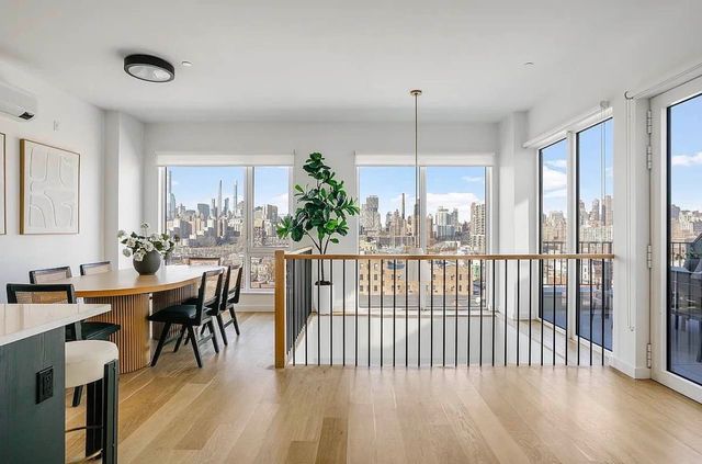 11-14 35th Ave #905, Astoria, NY 11106