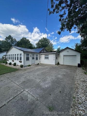 5176 Edwardsville Galena Road, Floyds Knobs, IN 47119