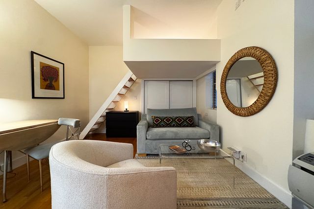 105 W  77th St #3B, New York, NY 10024