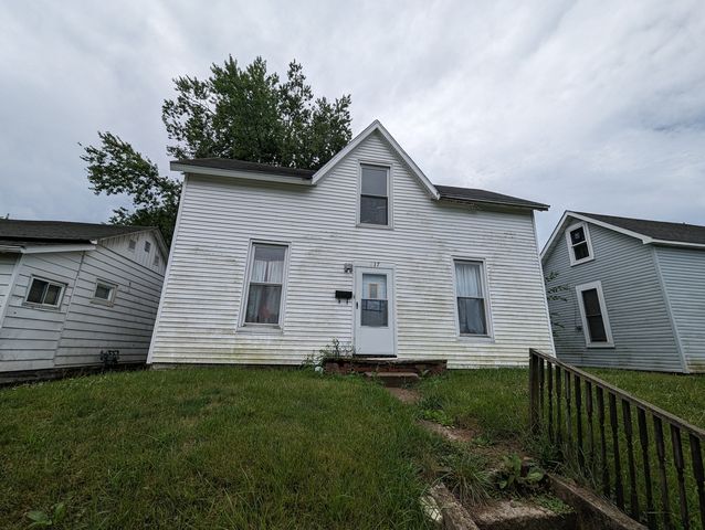 837 W  9th St, Rushville, IN 46173