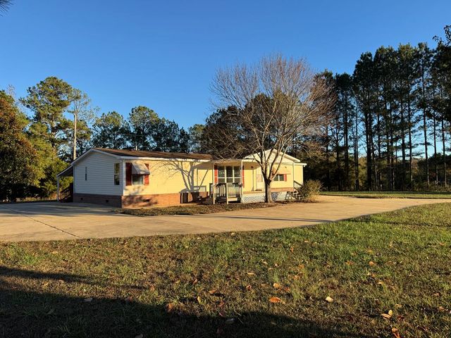 446 Moore Rd, Pine Mountain, GA 31822