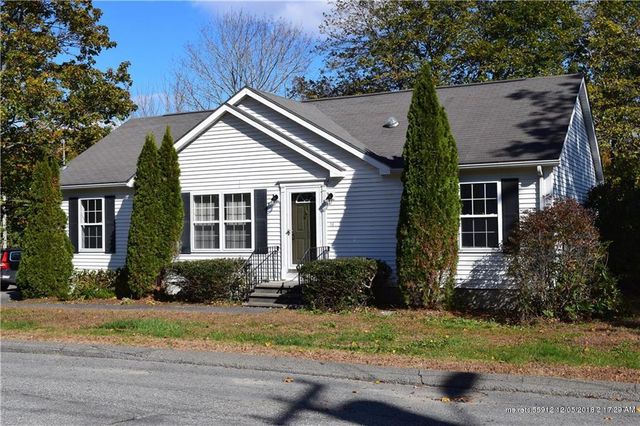 29 Grant St, Ellsworth, ME 04605