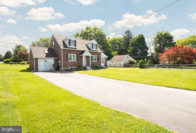 75 Country Club Rd, Coatesville, PA 19320