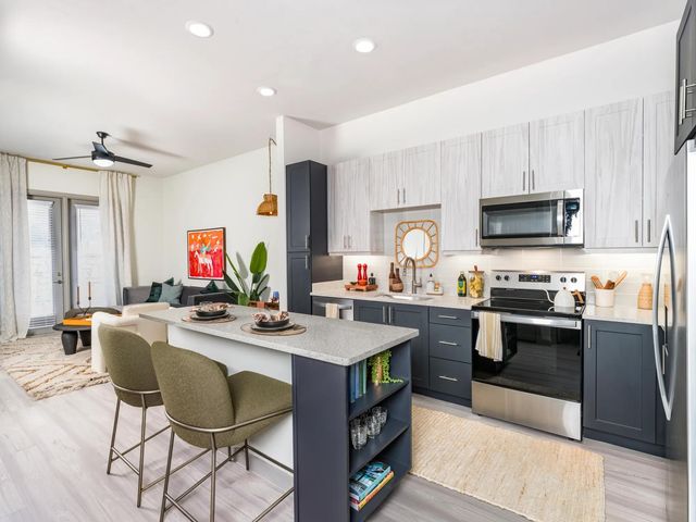 11604 Stonehollow Dr #1-210, Austin, TX 78758