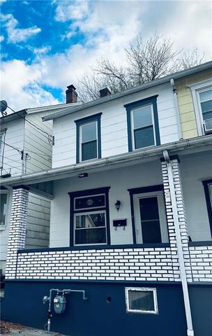 44 N  Front St, Coplay, PA 18037