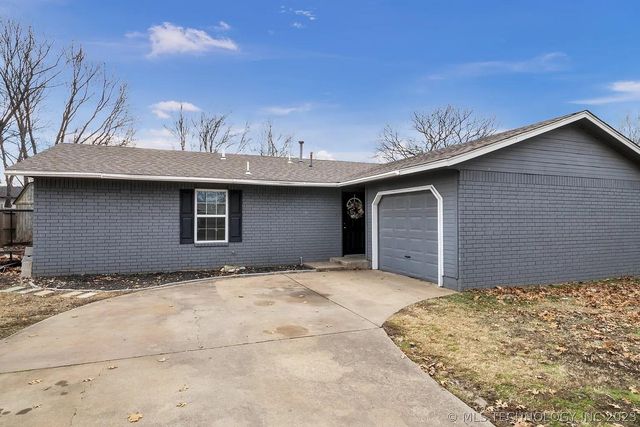 1244 E  142nd St S, Glenpool, OK 74033