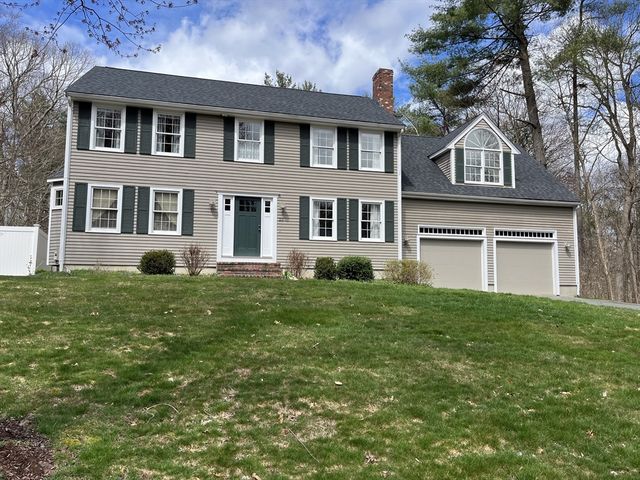 23 Roundtable Rd, North Easton, MA 02356