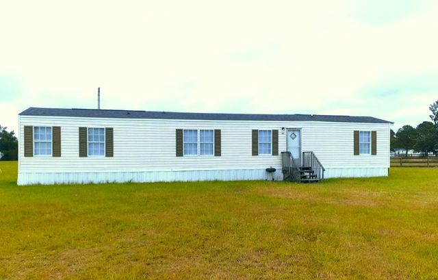 42 Angie Dr, Parkton, NC 28371