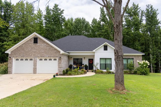 486 Horseshoe Hills Rd, Killen, AL 35645