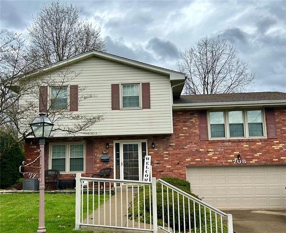 708 Skyline Dr, Youngwood, PA 15697