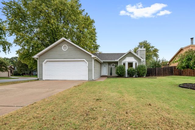 1630 S  Willow Oak Ct, Wichita, KS 67230