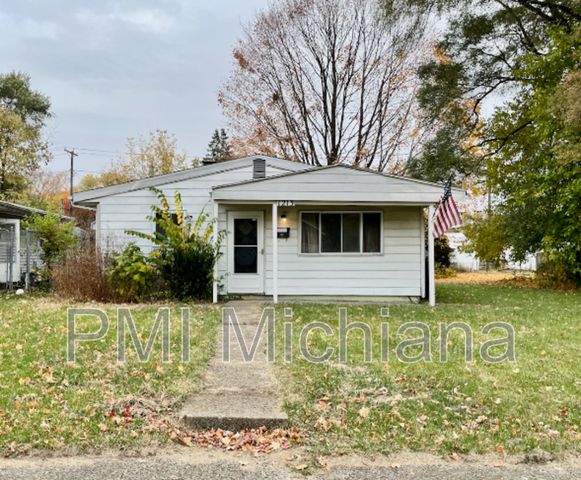 1213 McCartney St, South Bend, IN 46616