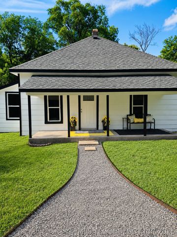 3827 Boatmans Cir, Pryor, OK 74361