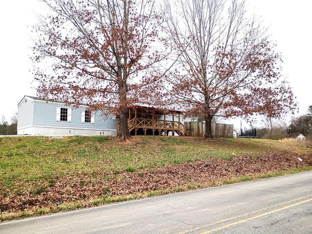 51 Thomas Rd, Chatsworth, GA 30705
